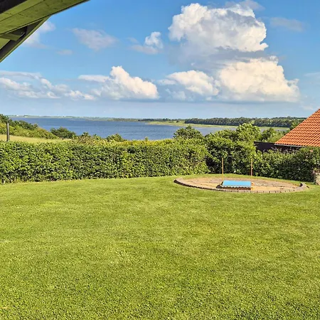 Stunning In Hurup Thy With Wifi Holiday home Doverodde